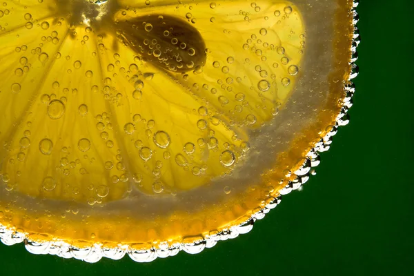 Frutta al limone in acqua frizzante — Foto Stock