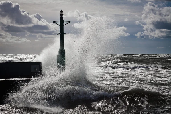 ランタンおよびバルト海の嵐 — ストック写真