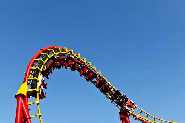 Roller coaster binmek — Stok fotoğraf