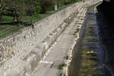 küçük nehir Viyana II ile çalışan