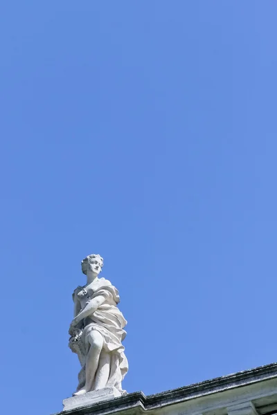 Статуя в Ше — стоковое фото