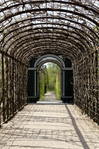 Ворота садові Sch — стокове фото