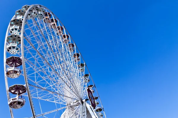 Pariserhjul på en mässa — Stockfoto