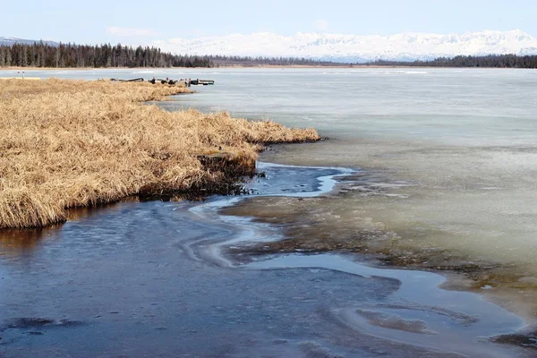 녹는 호수 — 스톡 사진