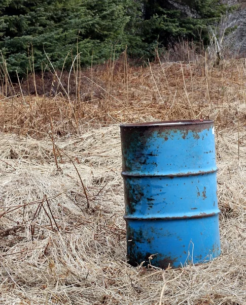 Olie vat in rural alaska — Stockfoto