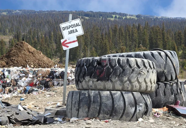 Tires at the dump — Stock Photo, Image