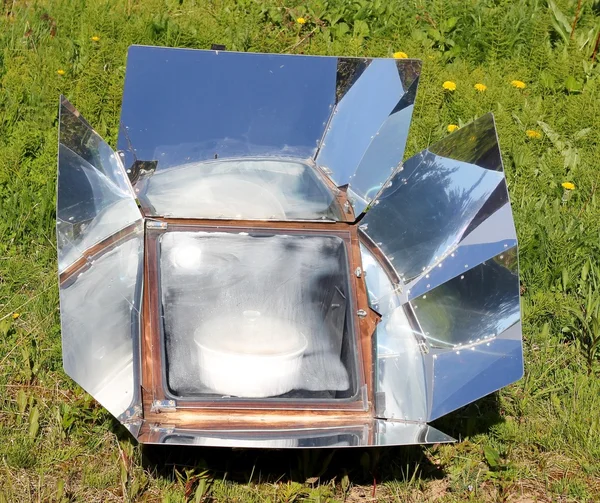 Solar oven in summer — Stock Photo, Image