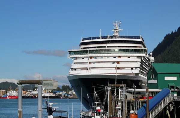 Cruiseschip in juneau alaska — Stockfoto