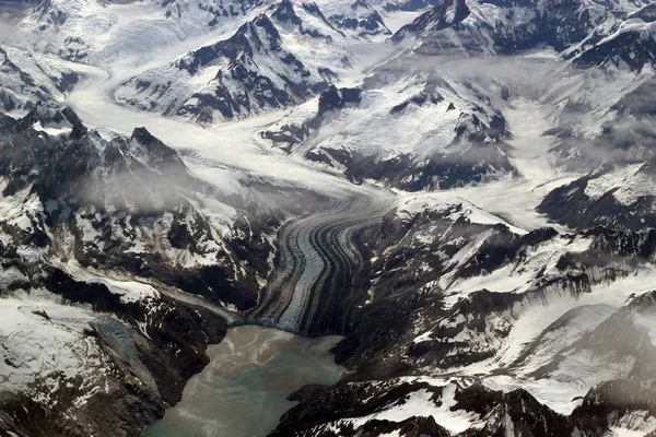 Gletsjers, bergen en ijs — Stockfoto