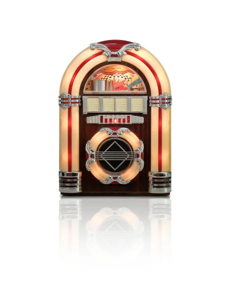 Altes Jukebox-Radio isoliert auf weißem Hintergrund — Stockfoto