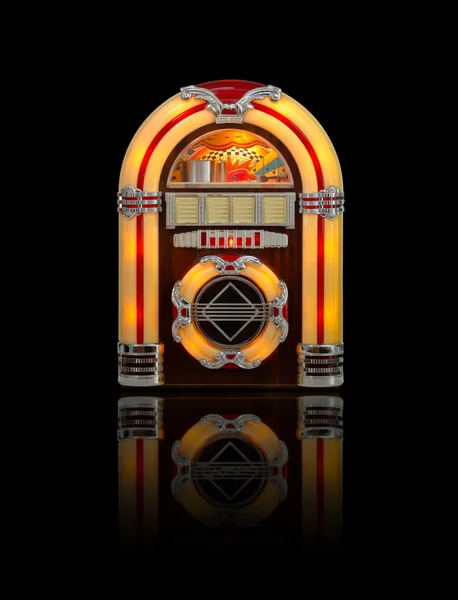 Oude jukebox radio geïsoleerd op zwart — Stockfoto