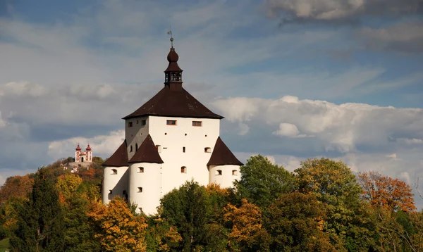 New Castle and Calvary in Banska Stiavnica, Slovakia — Stock Photo, Image