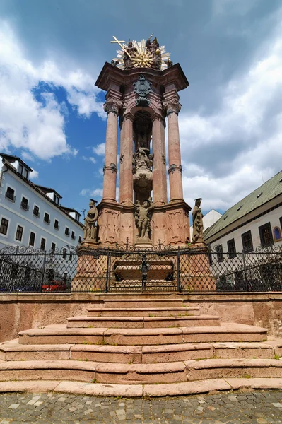 Coluna da peste da Santíssima Trindade em Banska Stiavnica, Eslováquia — Fotografia de Stock
