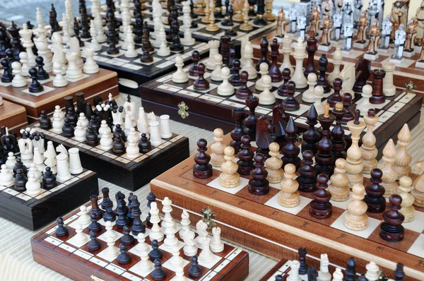 Několik šachovnicích hrají na prodej — Stock fotografie