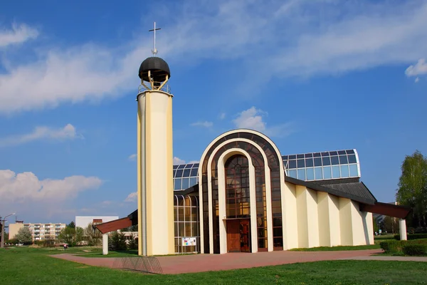 现代天主教教会在 dudince，斯洛伐克 — 图库照片