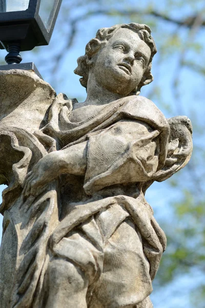 Engel standbeeld op Golgotha in banska stiavnica — Stockfoto