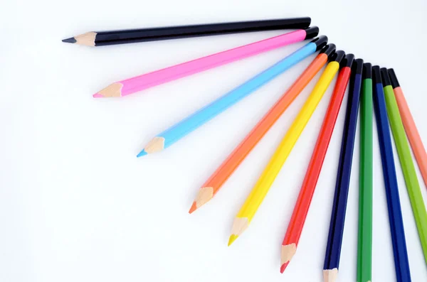 Creioane colorate pentru copii izolate pe fundal alb — Fotografie, imagine de stoc