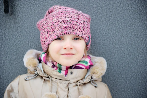 Portrait of child girl in warm autumn clothes — Stock Photo, Image