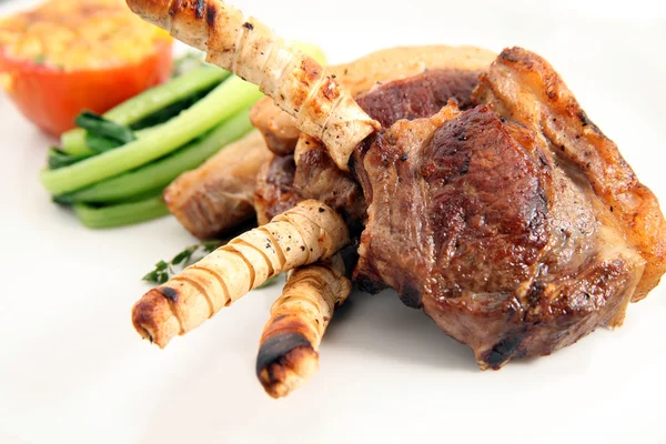 Kuzu pirzolası biftek