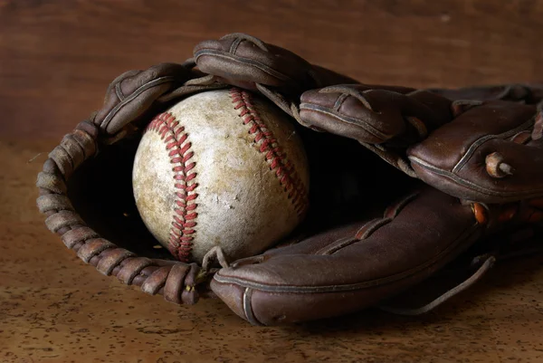 Béisbol y guante — Foto de Stock