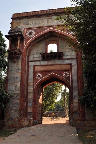 Biri ve giriş Hümayun mezar, Hindistan. — Stok fotoğraf