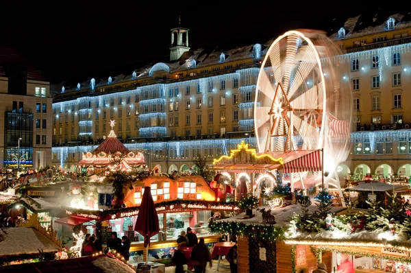 Mercado de Navidad en Dresde — Foto de Stock