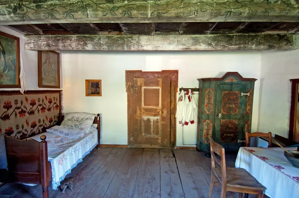 Oud houten huis interieur — Stockfoto