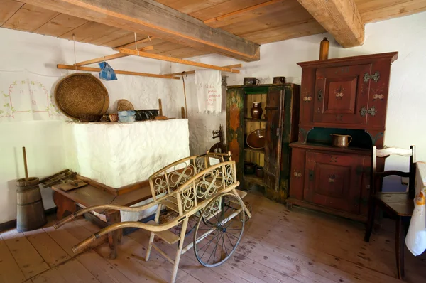 Viejo interior de la casa de madera —  Fotos de Stock