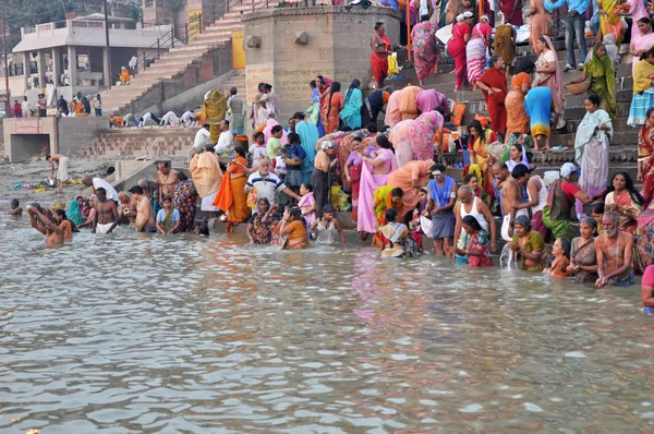 Indianer im heiligen Varanasi — Stockfoto
