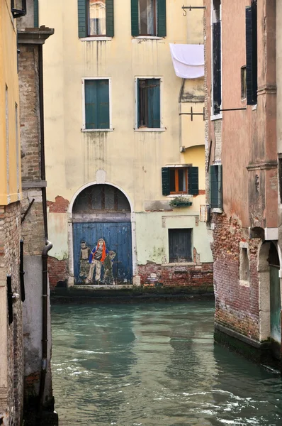 威尼斯人的狭窄通道 — 图库照片