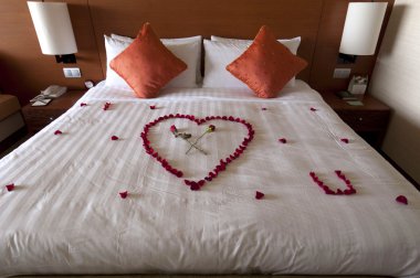 Honeymoon Suite clipart
