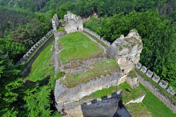 中世纪城堡的废墟 — 图库照片