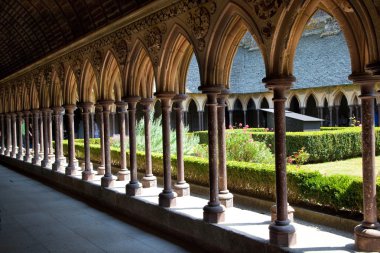 Cloister clipart