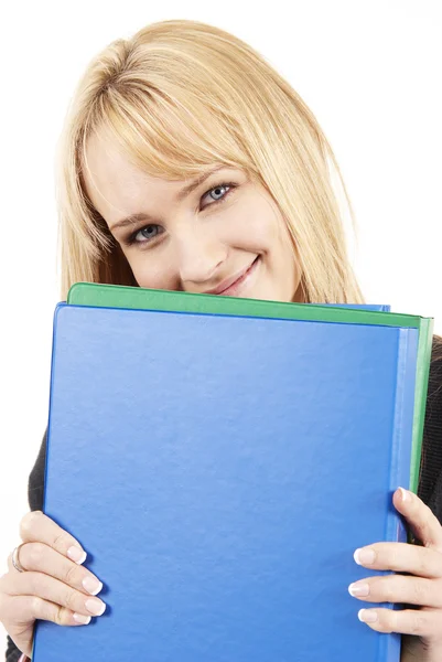 Piękna blond kobieta trzymając kilka plików — Zdjęcie stockowe