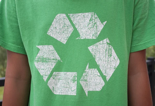 Ανακύκλωσης σύμβολο t-shirt — Φωτογραφία Αρχείου