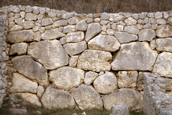 Muros romanos especialmente antigos - Alba Fucens - Aquila - Itália — Fotografia de Stock