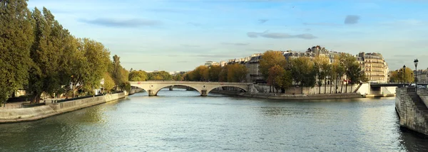Seine - Parijs-Frankrijk — Stockfoto
