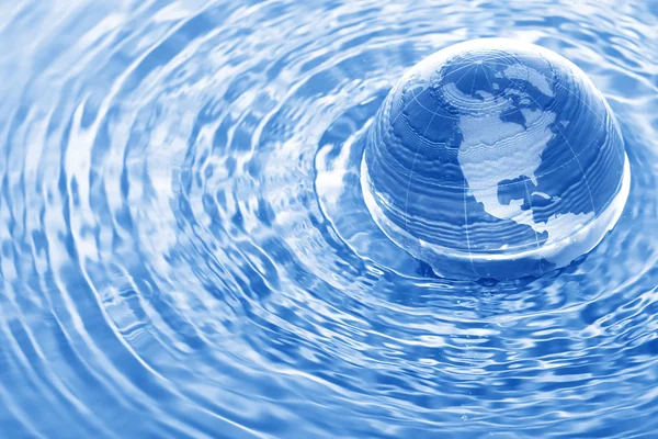 Erde im Wasser — Stockfoto
