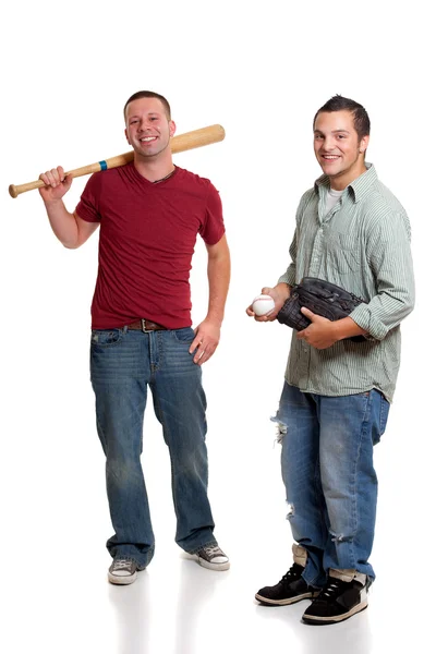 Двое мужчин с бейсболом — стоковое фото