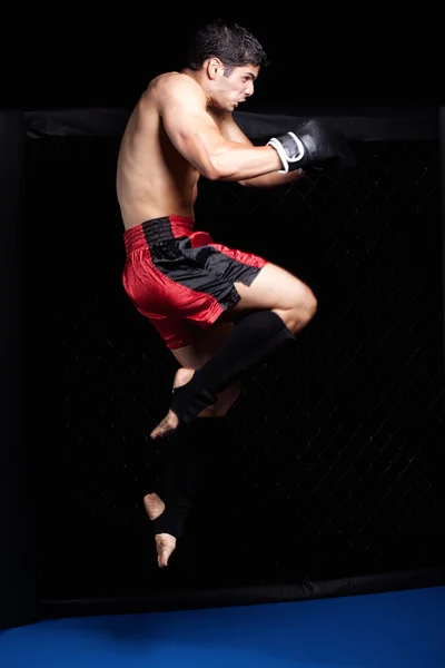 Mixed Martial Artist vor einem Kampf — Stockfoto