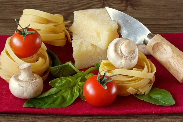 Italienische Lebensmittel. — Stockfoto