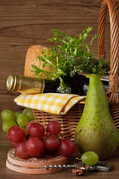 Grapes, pear and wine. — Stock Photo, Image