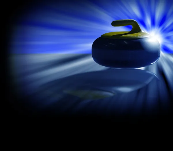 Niebieskie podświetlenie Curling kamień — Zdjęcie stockowe