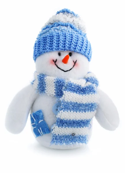 笑顔雪だるまおもちゃのスカーフとキャップを身に着けている — ストック写真