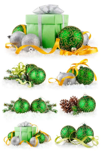 Conjunto de bolas de Navidad en la nieve —  Fotos de Stock