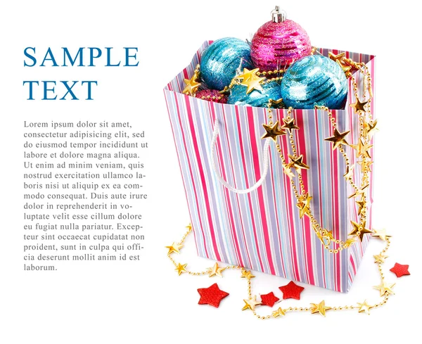 Jul semester dekoration med blå bollar och guldstjärnor — Stockfoto