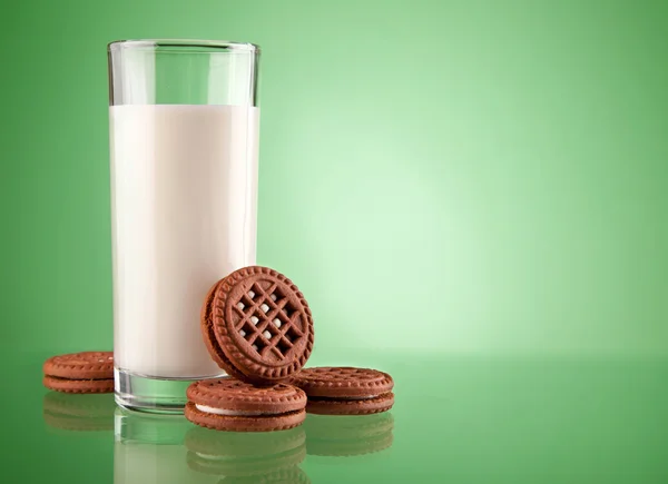 Cookies and glass with milk — Stock Photo, Image