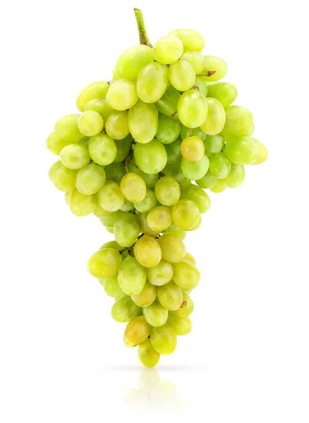 白で隔離される緑のブドウのクラスター — ストック写真