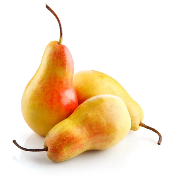 Färska päron frukter isolerade — Stockfoto