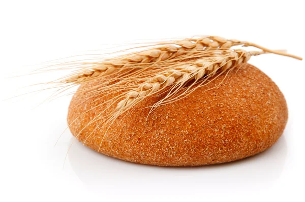 Één vers brood met maïs — Stockfoto